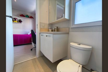 Apartamento à venda com 268m², 4 quartos e 4 vagasBanheiro da Suíte 1