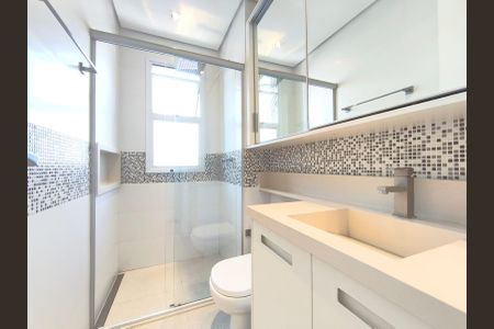 Apartamento à venda com 268m², 4 quartos e 4 vagasBanheiro da Suíte 4