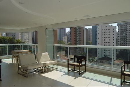 Apartamento à venda com 268m², 4 quartos e 4 vagasVaranda da Sala