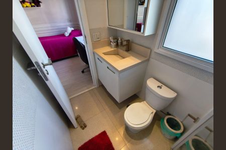 Apartamento à venda com 268m², 4 quartos e 4 vagasBanheiro da Suíte 1