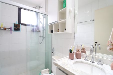 Apartamento à venda com 96m², 3 quartos e 2 vagasBanheiro Social