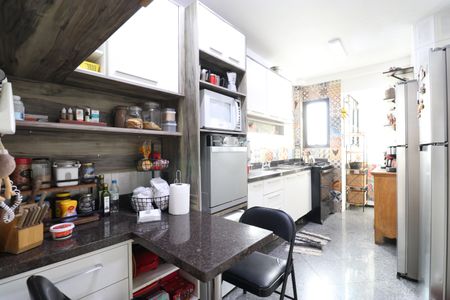 Apartamento à venda com 96m², 3 quartos e 2 vagasCozinha