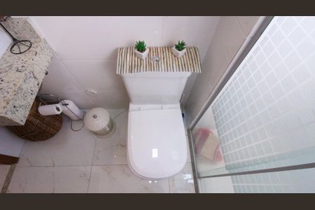 Apartamento à venda com 48m², 2 quartos e sem vaga Apartamento à venda com 48m², 2 quartos e sem vagaBanheiro