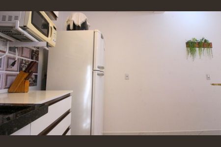 Apartamento à venda com 48m², 2 quartos e sem vaga Apartamento à venda com 48m², 2 quartos e sem vagaCozinha