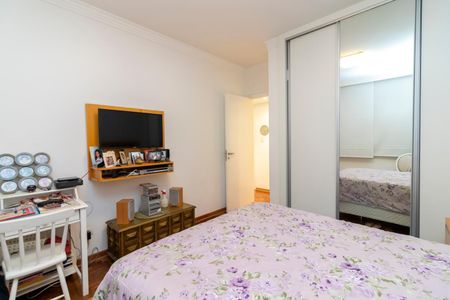 Apartamento à venda com 209m², 3 quartos e 2 vagas Apartamento à venda com 209m², 3 quartos e 2 vagasQuarto 2