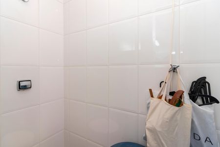 Apartamento à venda com 209m², 3 quartos e 2 vagas Apartamento à venda com 209m², 3 quartos e 2 vagasBanheiro de Serviço