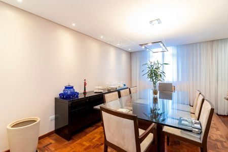 Apartamento à venda com 209m², 3 quartos e 2 vagas Apartamento à venda com 209m², 3 quartos e 2 vagasSala de Jantar