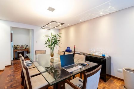 Apartamento à venda com 209m², 3 quartos e 2 vagas Apartamento à venda com 209m², 3 quartos e 2 vagasSala de Jantar