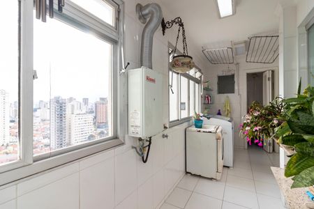 Apartamento à venda com 209m², 3 quartos e 2 vagas Apartamento à venda com 209m², 3 quartos e 2 vagasÁrea de Serviço