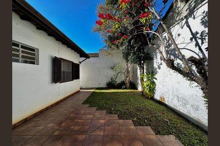 Casa à venda com 212m², 4 quartos e 4 vagas Casa à venda com 212m², 4 quartos e 4 vagasÁrea comum