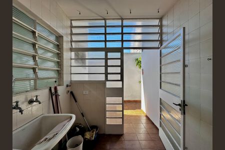 Casa à venda com 212m², 4 quartos e 4 vagas Casa à venda com 212m², 4 quartos e 4 vagasÁrea de Serviço