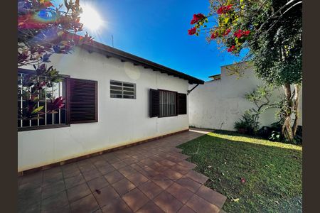 Casa à venda com 212m², 4 quartos e 4 vagas Casa à venda com 212m², 4 quartos e 4 vagasÁrea comum