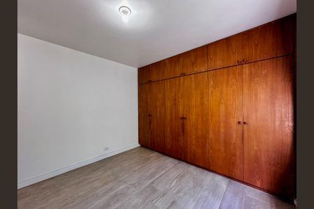 Casa à venda com 212m², 4 quartos e 4 vagas Casa à venda com 212m², 4 quartos e 4 vagasSuíte 1