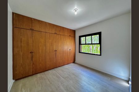 Casa à venda com 212m², 4 quartos e 4 vagas Casa à venda com 212m², 4 quartos e 4 vagasSuíte 1