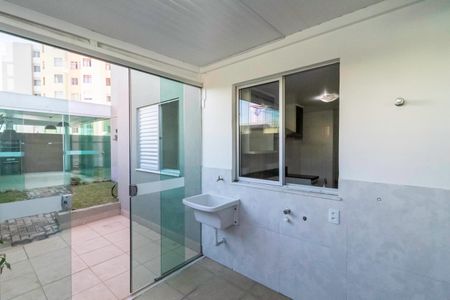 Apartamento à venda com 172m², 3 quartos e 2 vagas Apartamento à venda com 172m², 3 quartos e 2 vagasÁrea de serviço