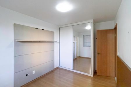Apartamento à venda com 172m², 3 quartos e 2 vagas Apartamento à venda com 172m², 3 quartos e 2 vagasSuíte