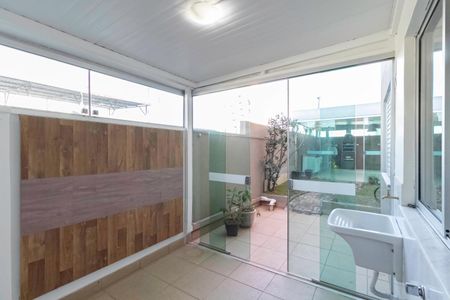 Apartamento à venda com 172m², 3 quartos e 2 vagas Apartamento à venda com 172m², 3 quartos e 2 vagasÁrea de serviço