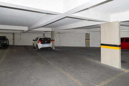 Apartamento à venda com 172m², 3 quartos e 2 vagas Apartamento à venda com 172m², 3 quartos e 2 vagasGaragem