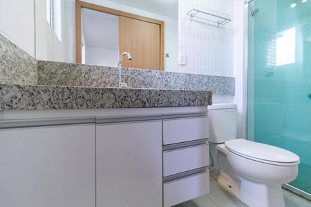 Apartamento à venda com 172m², 3 quartos e 2 vagas Apartamento à venda com 172m², 3 quartos e 2 vagasBanheiro da suíte