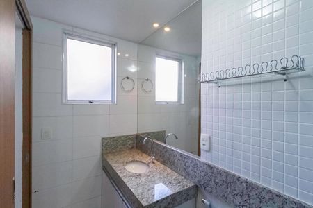 Apartamento à venda com 172m², 3 quartos e 2 vagas Apartamento à venda com 172m², 3 quartos e 2 vagasBanheiro da suíte