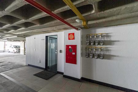 Apartamento à venda com 172m², 3 quartos e 2 vagas Apartamento à venda com 172m², 3 quartos e 2 vagasEntrada