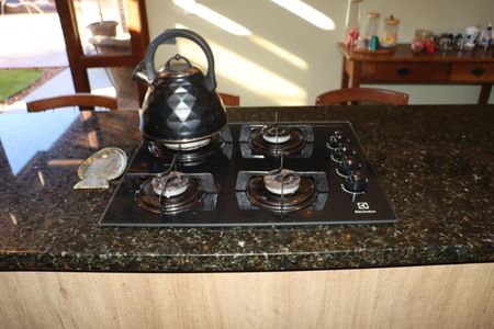 Casa de condomínio para alugar com 323m², 4 quartos e 5 vagasCozinha