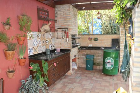 Casa de condomínio para alugar com 323m², 4 quartos e 5 vagasÁrea Externa