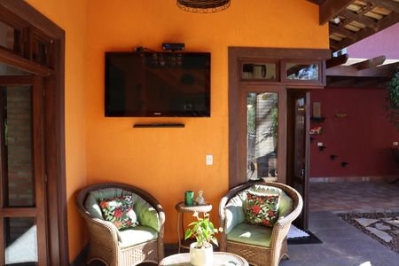 Casa de condomínio para alugar com 323m², 4 quartos e 5 vagasÁrea Externa