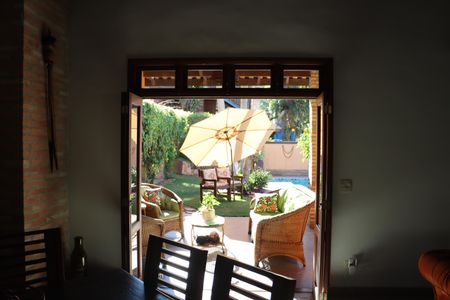 Casa de condomínio para alugar com 323m², 4 quartos e 5 vagasVaranda da Suíte 3