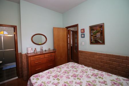 Casa à venda com 150m², 3 quartos e 3 vagasSuíte