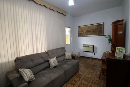 Sala de casa à venda com 3 quartos, 150m² em Brás de Pina, Rio de Janeiro