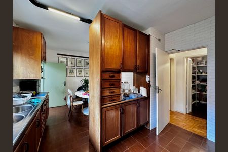 Casa à venda com 250m², 3 quartos e 3 vagasCozinha