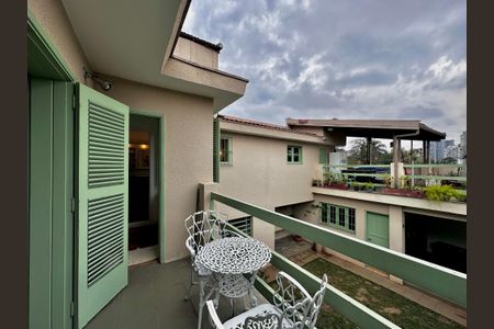 Casa à venda com 250m², 3 quartos e 3 vagasSacada Quarto 