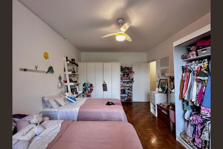 Casa à venda com 250m², 3 quartos e 3 vagasQuarto 