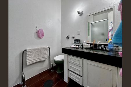 Casa à venda com 250m², 3 quartos e 3 vagasBanheiro Social