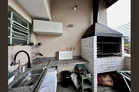 Casa à venda com 250m², 3 quartos e 3 vagasChurrasqueira