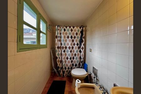 Casa à venda com 250m², 3 quartos e 3 vagasBanheiro de Serviço/ Churrasqueira