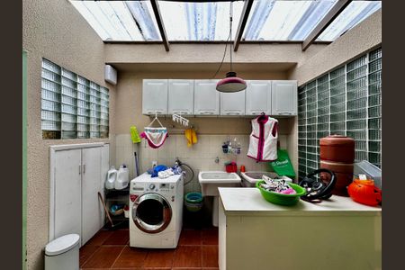 Casa à venda com 250m², 3 quartos e 3 vagasÁrea de Serviço