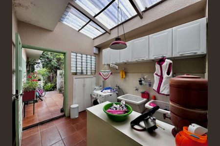 Casa à venda com 250m², 3 quartos e 3 vagasÁrea de Serviço