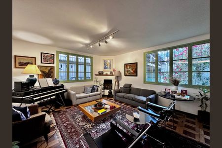 Casa à venda com 250m², 3 quartos e 3 vagasSala