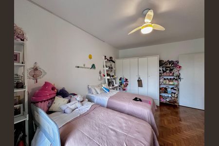 Casa à venda com 250m², 3 quartos e 3 vagasQuarto 