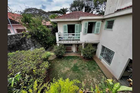 Casa à venda com 250m², 3 quartos e 3 vagasVista Quintal