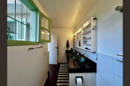 Casa à venda com 250m², 3 quartos e 3 vagasBanheiro Suíte