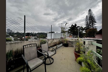 Casa à venda com 250m², 3 quartos e 3 vagasChurrasqueira