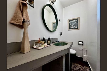 Casa à venda com 250m², 3 quartos e 3 vagasLavabo