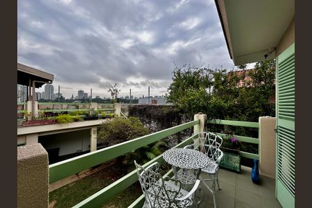 Casa à venda com 250m², 3 quartos e 3 vagasSacada Quarto 