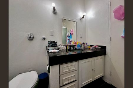 Casa à venda com 250m², 3 quartos e 3 vagasBanheiro Social