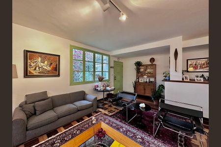 Casa à venda com 250m², 3 quartos e 3 vagasSala