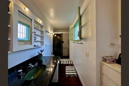 Casa à venda com 250m², 3 quartos e 3 vagasBanheiro Suíte