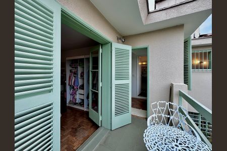 Casa à venda com 250m², 3 quartos e 3 vagasSacada Quarto 